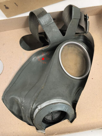 Luftschutz Volksgasmaske 40, Komplett, im Umkarton