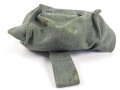 Tasche für Ersatz Gasmaskenfilter der Wehrmacht. Ungebraucht, datiert 1944