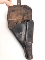 Pistolentasche Wehrmacht, Ursprünglich für Pistole P38 gefertigt, dann für kleinere Waffe modifiziert. Getragenes Stück in gutem Gesamtzustand