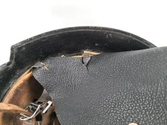 Feuerwehr III.Reich, Stahlhelm mit Nackenschutz in gutem Zustand. In allen Teilen Original, getragenes Stück in gutem Gesamtzustand.
