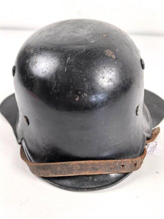 Feuerwehr III.Reich, Stahlhelm mit Nackenschutz in gutem Zustand. In allen Teilen Original, getragenes Stück in gutem Gesamtzustand.
