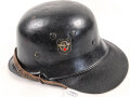 Feuerwehr III.Reich, Stahlhelm mit Nackenschutz in gutem Zustand. In allen Teilen Original, getragenes Stück in gutem Gesamtzustand.
