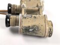 Dienstglas 6 x 30 Wehrmacht. Sandfarbener Originallack, "Dienstglas" rausgekratzt, linker Verstellring ohne Funktion, durchsicht rechts verschmutzt.