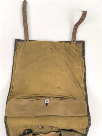 Tornister Wehrmacht. Getragenes Stück in gutem Gesamtzustand, datiert 1941