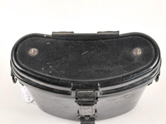 Behälter zum Dienstglas 6 x 30 der Wehrmacht aus...