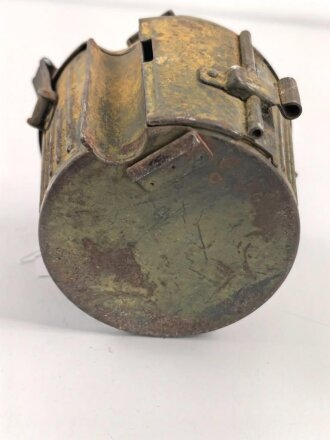 Gurttrommel 34 Wehrmacht. Hersteller wc41. Ungereinigtes Stück mit originaler Tarnlackierung