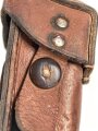 Magazintasche Steyr MP34 aus Leder. Im Deckel undeutlich gestempelt, sonst keine Markierungen. Prym 6 Druckknöpfe