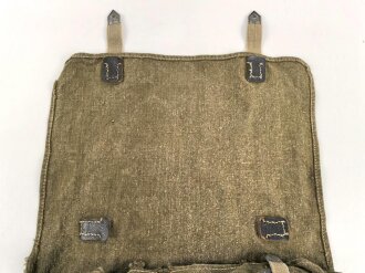 Pionier Seitentasche zum umhängen für 1 und 3 kg Ladungen , getragenes Stück