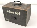 Transportkasten für " J-Feder 504 " 21 Tage Zeitzünder der Wehrmacht für maximal 504 Stunden Laufzeit. Mit zugehörigem Prüfbuch. Guter Zustand