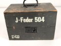 Transportkasten für " J-Feder 504 " 21 Tage Zeitzünder der Wehrmacht für maximal 504 Stunden Laufzeit. Mit zugehörigem Prüfbuch. Guter Zustand