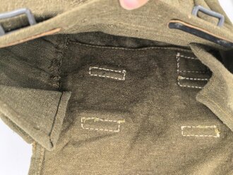 Paar Koppeltaschen für Pioniere der Wehrmacht. Guter Zustand, der Verbindungsriemen durchgeschnitten, Ein Schnallriemen leicht defekt, sonst sehr guter Zustand