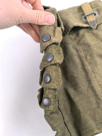 Paar Koppeltaschen für Pioniere der Wehrmacht. Guter Zustand, der Verbindungsriemen durchgeschnitten, Ein Schnallriemen leicht defekt, sonst sehr guter Zustand