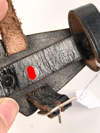 Steilgehänge für einen SS Dienstdolch. Hersteller 48/34, leicht getragenes Stück, in allen Teilen Original