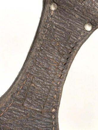 Schokoladenbrauner Koppelschuh für ein Extraseitengewehr KS98 der Luftwaffe. Ungereinigtes Stück