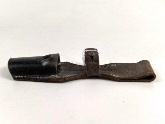Koppelschuh für ein Seitengewehr M94/98 zum k98 der Wehrmacht. Getragenes Stück mit Reichsbetriebsnummer