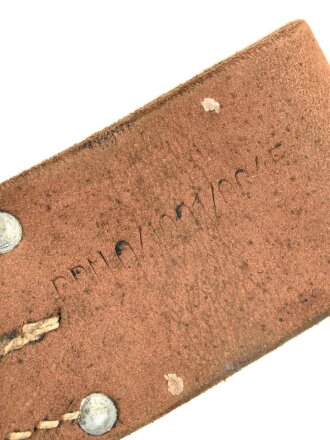 Koppelschuh für ein Seitengewehr M94/98 zum k98 der Wehrmacht. Getragenes Stück mit Reichsbetriebsnummer