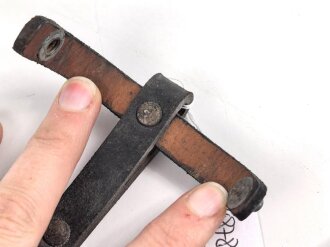 Nahkampfmesser Wehrmacht. Seltene Ausführung von "Tiger Solingen"  in gutem Gesamtzustand. Ungereinigtes Stück