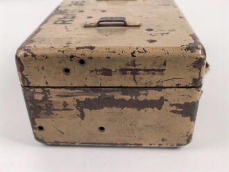Transportkasten zum Rundblickfernrohr 36 der Wehrmacht. Originallack, ungereinigtes Stück