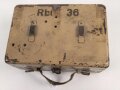 Transportkasten zum Rundblickfernrohr 36 der Wehrmacht. Originallack, ungereinigtes Stück