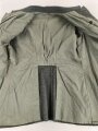 1.Weltkrieg, Feldbluse Modell 1915 für einen Angehörigen im Württembergischen Fußartillerie Regiment No. 13.  Kammerstück in gutem Zustand, lediglich ein Schaden im Bereich der linken Brust.