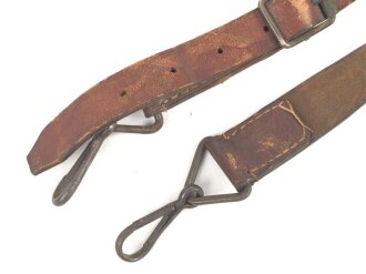 Einzelner Trageriemen für eine Lafette MG34 / 42. Von der norwegichen Armee nach Ende des 2. Weltkrieg gefertigt. Gebraucht, ungereinigt