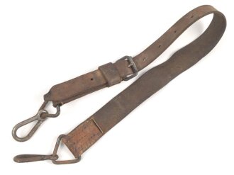 Einzelner Trageriemen für eine Lafette MG34 / 42. Von der norwegichen Armee nach Ende des 2. Weltkrieg gefertigt. Gebraucht, ungereinigt