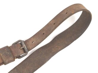 Einzelner Trageriemen für eine Lafette MG34 / 42. Von der norwegichen Armee nach Ende des 2. Weltkrieg gefertigt. Gebraucht, ungereinigt