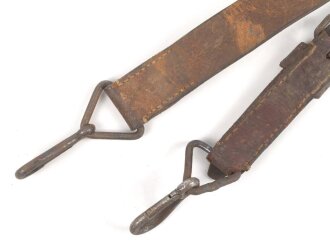 Einzelner Trageriemen für eine Lafette MG34 / 42. Von der norwegichen Armee nach Ende des 2. Weltkrieg gefertigt. Gebraucht, ungereinigt