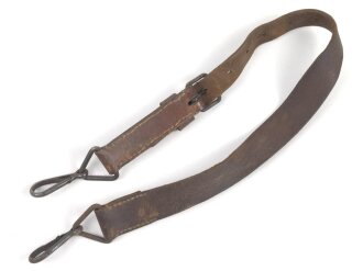 Einzelner Trageriemen für eine Lafette MG34 / 42. Von der norwegichen Armee nach Ende des 2. Weltkrieg gefertigt. Gebraucht, ungereinigt