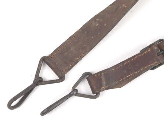 Einzelner Trageriemen für eine Lafette MG34 / 42. Von der norwegichen Armee nach Ende des 2. Weltkrieg gefertigt. Gebraucht, ungereinigt