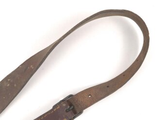Einzelner Trageriemen für eine Lafette MG34 / 42. Von der norwegichen Armee nach Ende des 2. Weltkrieg gefertigt. Gebraucht, ungereinigt