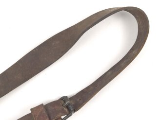 Einzelner Trageriemen für eine Lafette MG34 / 42. Von der norwegichen Armee nach Ende des 2. Weltkrieg gefertigt. Gebraucht, ungereinigt