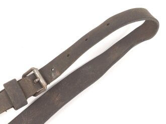 Einzelner Trageriemen für eine Lafette MG34 / 42. Von der norwegichen Armee nach Ende des 2. Weltkrieg gefertigt. Gebraucht, ungereinigt