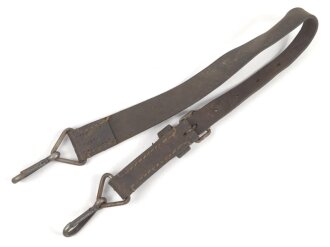 Einzelner Trageriemen für eine Lafette MG34 / 42. Von der norwegichen Armee nach Ende des 2. Weltkrieg gefertigt. Gebraucht, ungereinigt