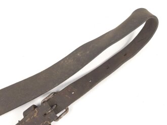 Einzelner Trageriemen für eine Lafette MG34 / 42. Von der norwegichen Armee nach Ende des 2. Weltkrieg gefertigt. Gebraucht, ungereinigt