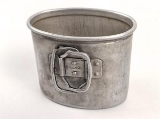 Trinkbecher für eine Feldflasche der Wehrmacht datiert 1942