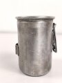 Trinkbecher für eine Feldflasche der Wehrmacht datiert 1942