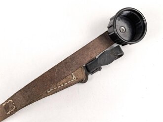 Teil einer Belederung  für eine Feldflasche der Wehrmacht. Unvollständig