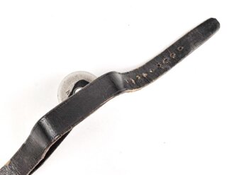 Teil einer Belederung  für eine Feldflasche der Wehrmacht. In Teilen wohl eigenbau