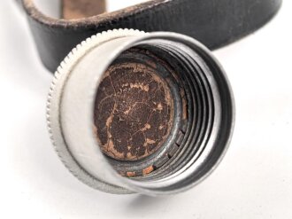 Teil einer Belederung  für eine Feldflasche der Wehrmacht. In Teilen wohl eigenbau