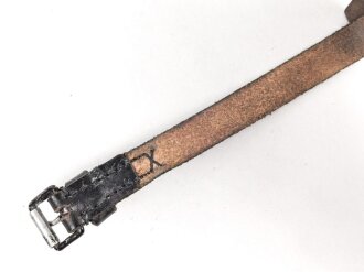 Teil einer Belederung  für eine Feldflasche der Wehrmacht. In Teilen wohl eigenbau