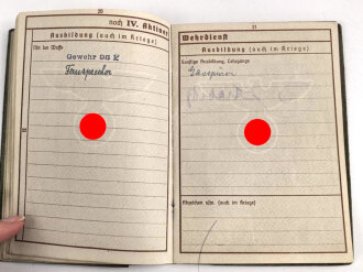 Wehrpaß Heer, eingestellt am 17.4.42 bei Artillerie Ersatz Abteilung Toul