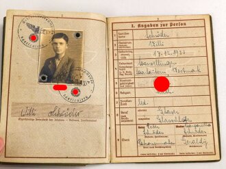 Wehrpaß Heer, eingestellt am 17.4.42 bei Artillerie Ersatz Abteilung Toul