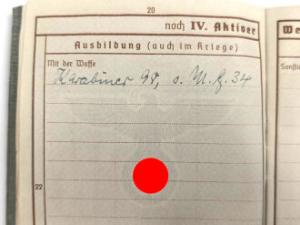 Wehrpaß Heer, ausgestellt 19.2.1942