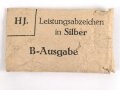 Hitler Jugend, Leistungsabzeichen in Silber . " B " Stück aus Leichtmetall, Hersteller M1/63. Mit der originalen Umverpackung