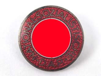 Mitgliedsabzeichen der NSDAP. Getragenes Stück in gutem Zustand, RZM M1/156