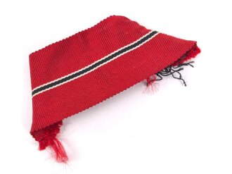 Band zur Medaille Winterschlacht im Osten, von einer Feldbluse abgetrennt