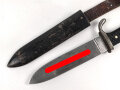 Fahrtenmesser für Angehörige der Hitlerjugend. Hersteller Ernst Pack & Söhne Solingen 1937.Devise deutlich, Griffraute wackelt leicht wie es sein soll. Ungereinigtes Stück in gutem Gesamtzustand