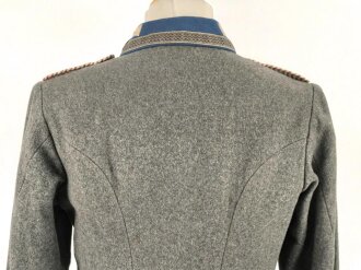 1. Weltkrieg, feldgrauer Waffenrock zur Heimatuniform für einen Sergeanten der Schutztruppe für Deutsch Südwestafrika. Kammerstück K.A. ( Kolonialamt ) 1917. Sehr guter Zustand, Rarität