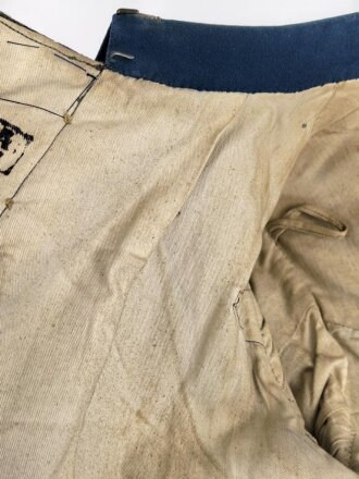 1. Weltkrieg, feldgrauer Waffenrock zur Heimatuniform für einen Sergeanten der Schutztruppe für Deutsch Südwestafrika. Kammerstück K.A. ( Kolonialamt ) 1917. Sehr guter Zustand, Rarität